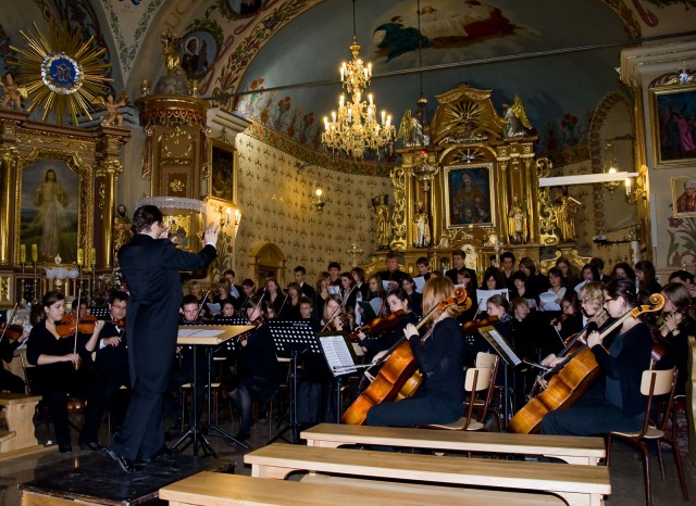 Koncert symfoniczny - kliknij żeby powiększyć